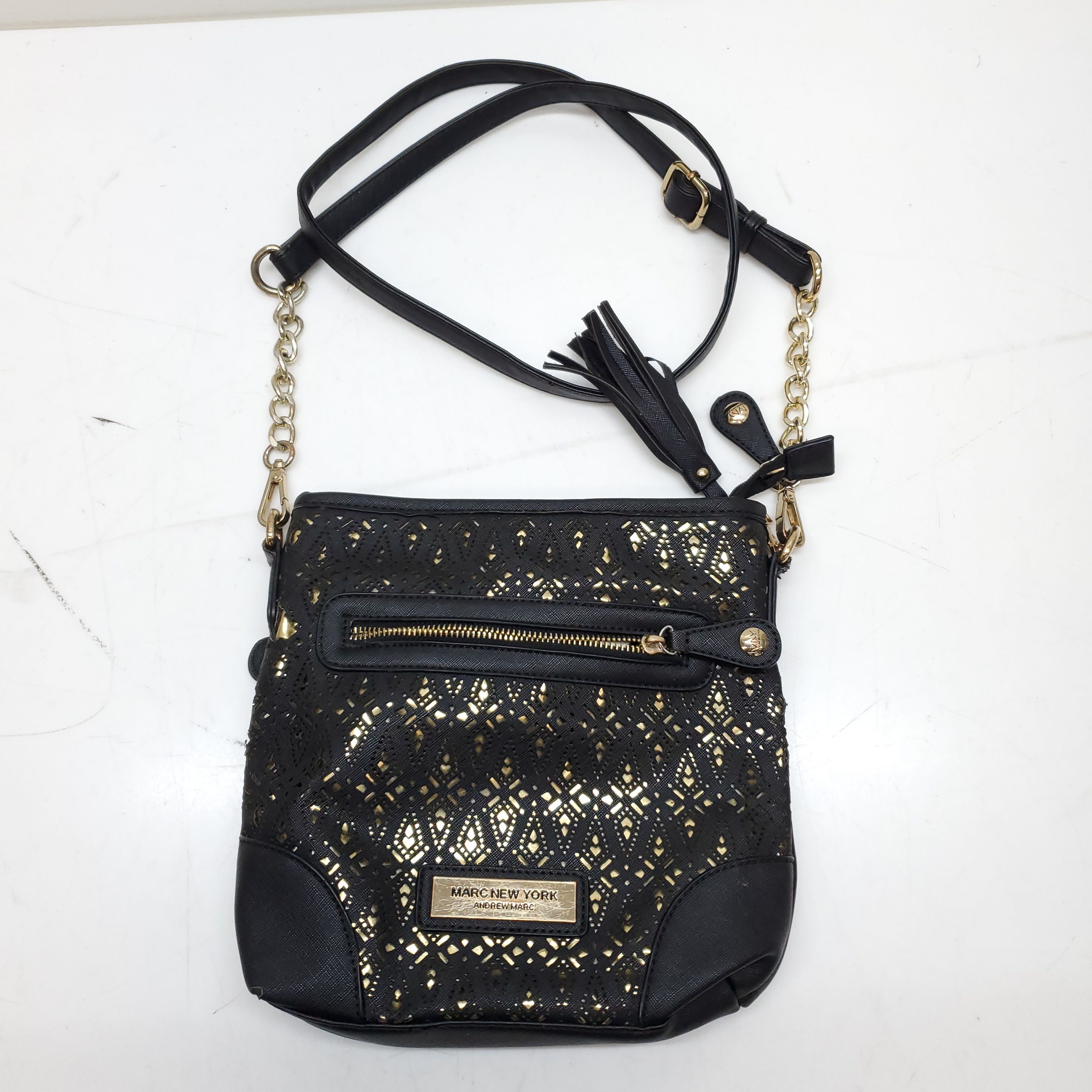 Buy the Andrew Marc Crossbody Purse | GoodwillFinds
